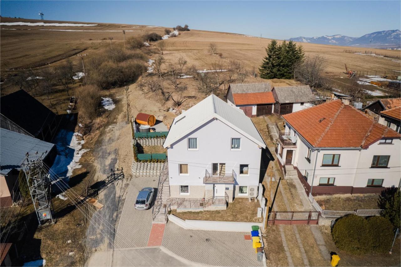 Totina Apartments Zavazna Poruba Exterior photo